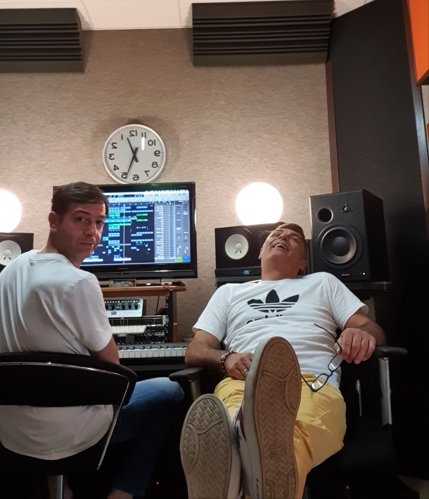 Torna l’Estate con Dj Hermann – Diffuso il Brano Oh Na Na Na.